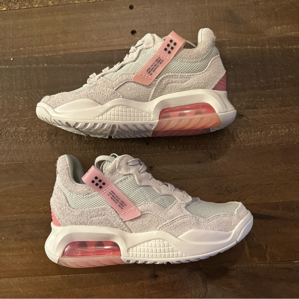 Size 7 - AIR JORDAN (WMNS) AIR JORDAN MA2 'LIGHT BONE SUNSET PULSE' CW5992-003 - Picture 1 of 8